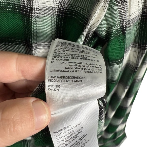 H&M Women’s Plaid Button Down Beetle Beaded Embellished Top Green/White 4 - Picture 7 of 10